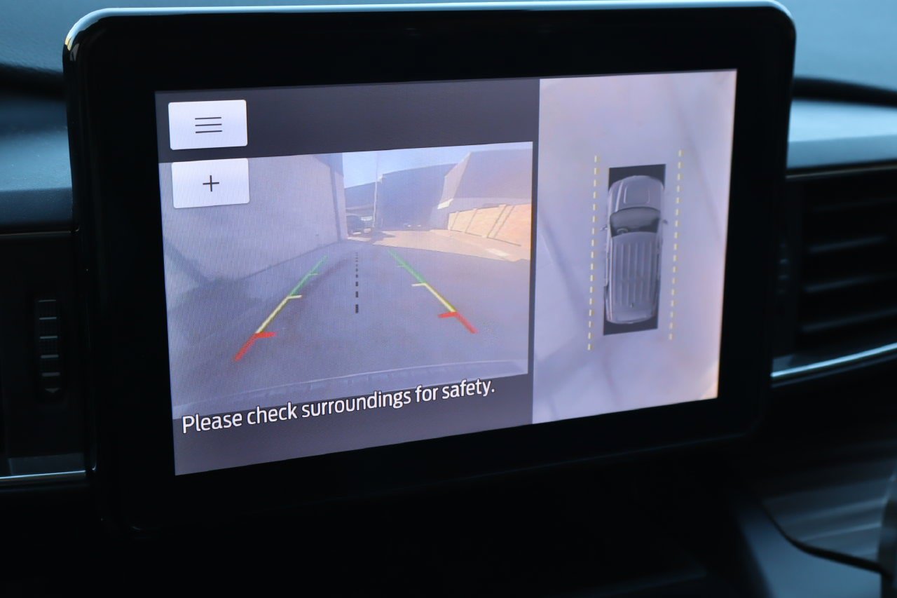 Used 2020 Ford Explorer Limited RWD image 9