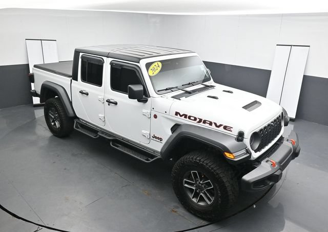 Used 2024 Jeep Gladiator Mojave w/ Technology Group AWD/4WD image 14