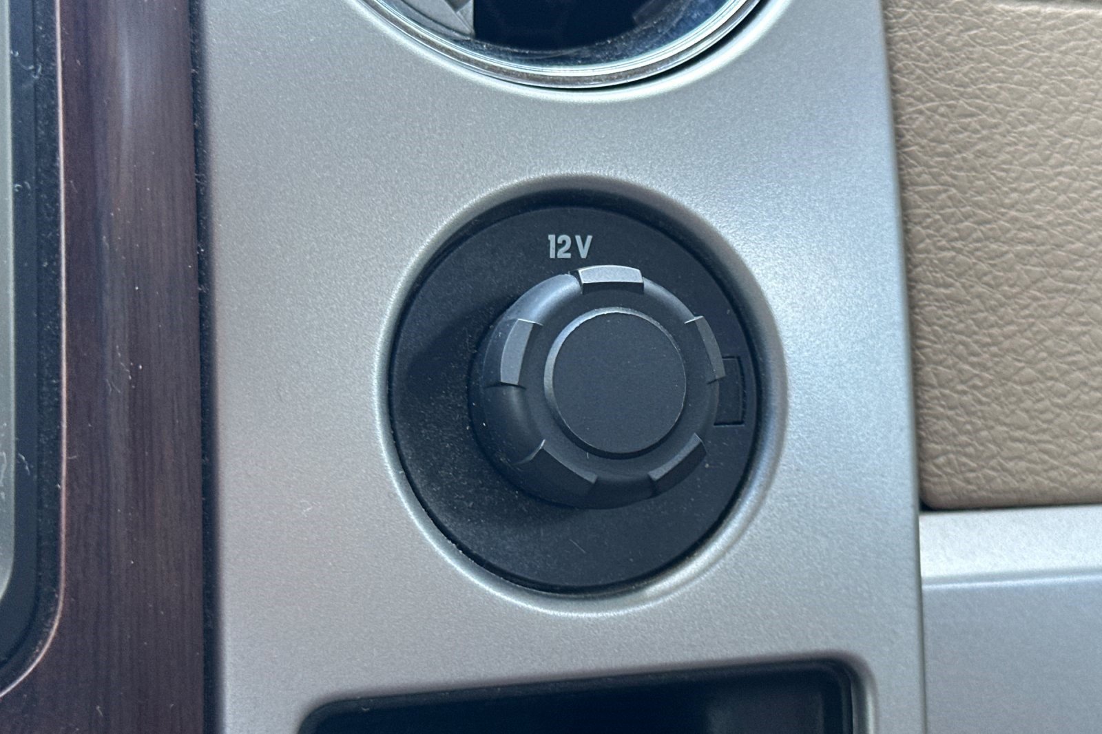 Used 2014 Ford F150 King Ranch w/ King Ranch Luxury Package AWD/4WD image 38