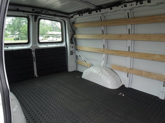 Used 2024 Chevrolet Express 2500 w/ Driver Convenience Package RWD image 13
