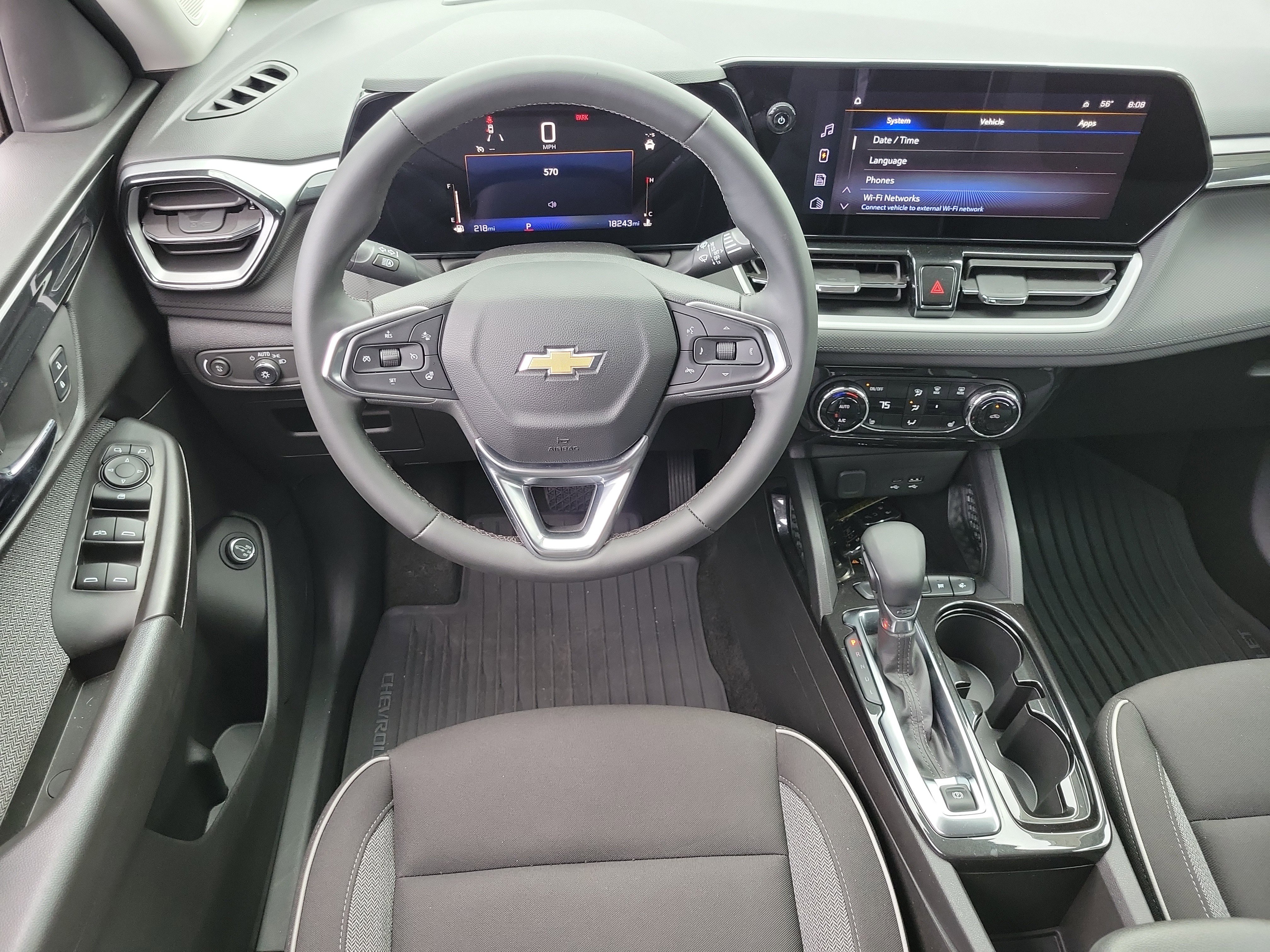 Used 2024 Chevrolet TrailBlazer LT w/ Convenience Package FWD image 4