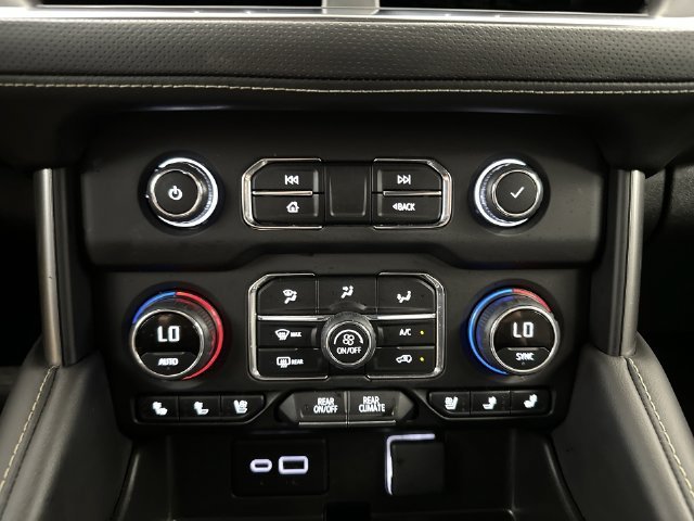Used 2024 Chevrolet Tahoe Premier AWD/4WD image 19