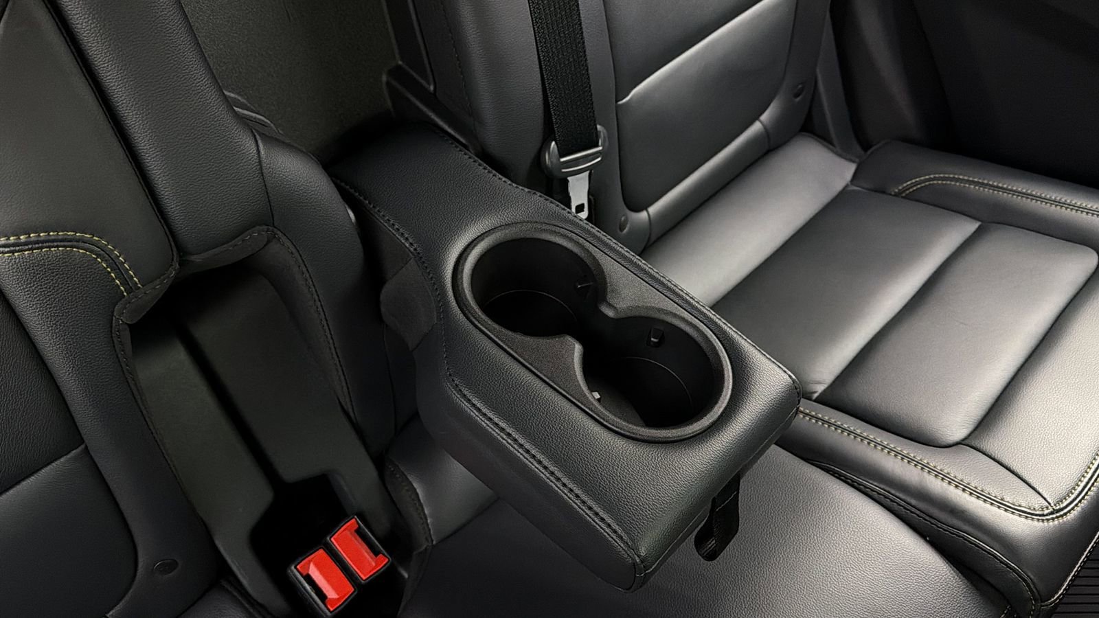 Used 2025 Ford Bronco Badlands image 38