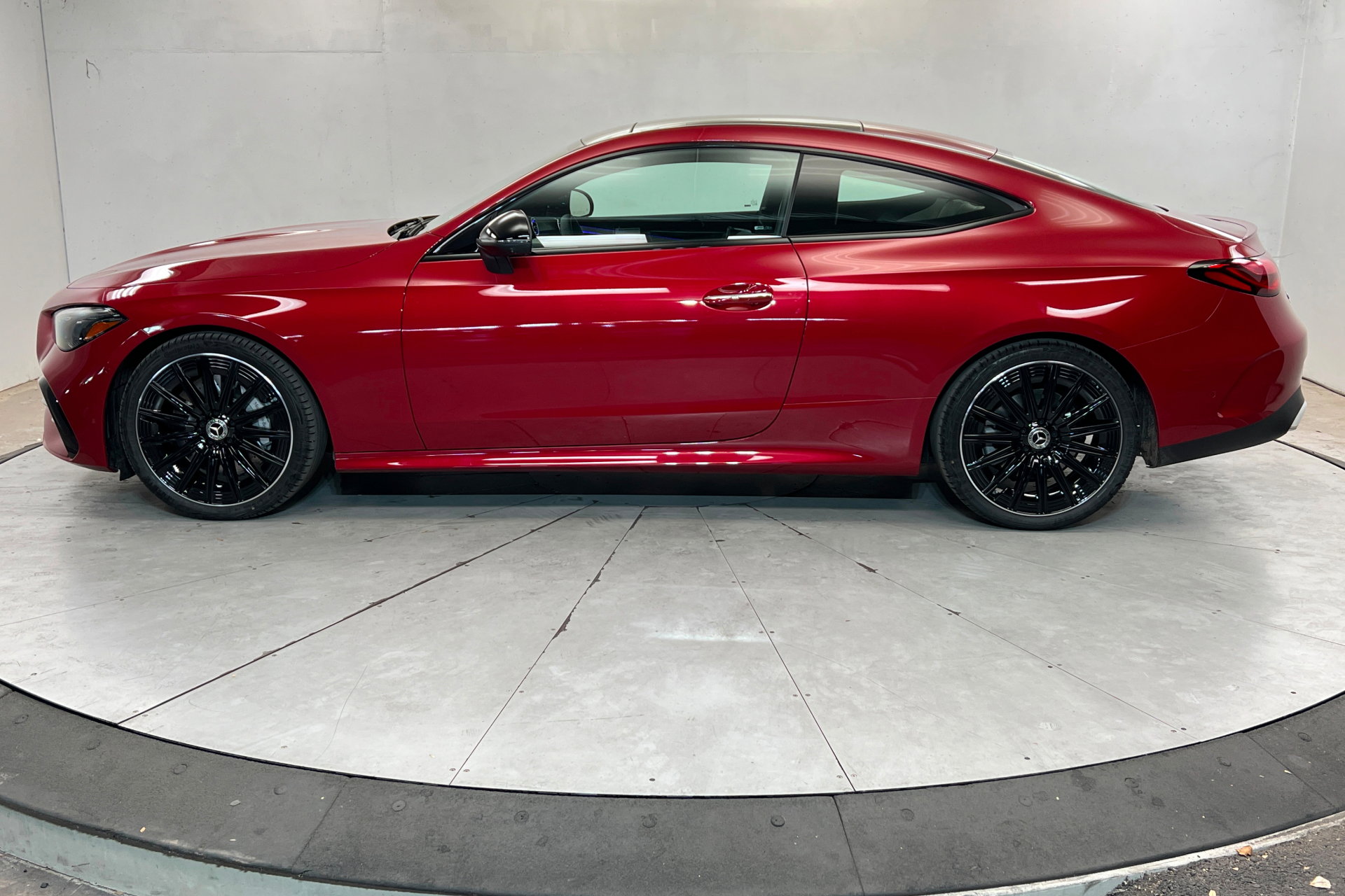 New 2026 Mercedes-Benz CLE 450 4MATIC Coupe image 2