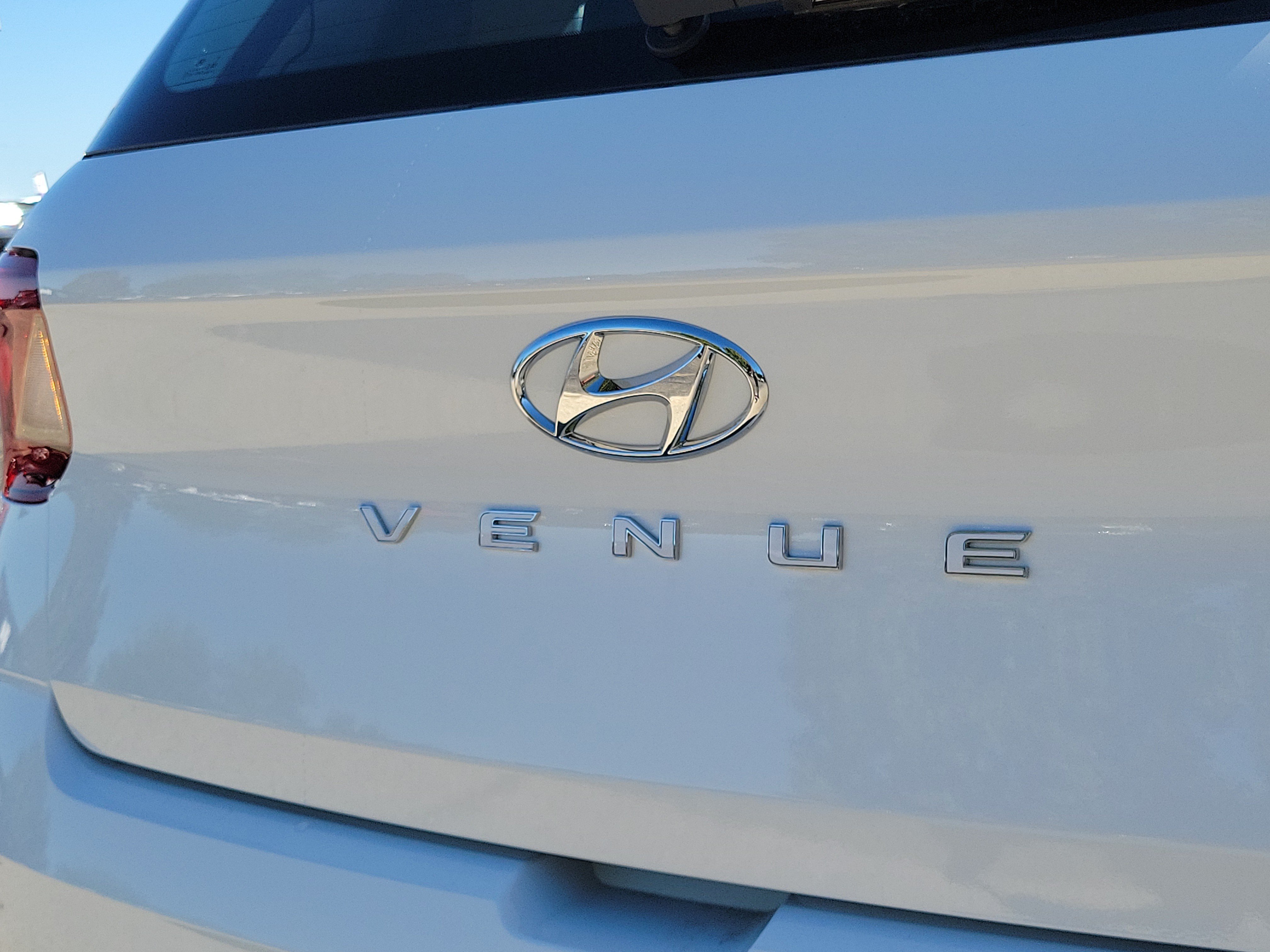 New 2026 Hyundai Venue SEL FWD image 6
