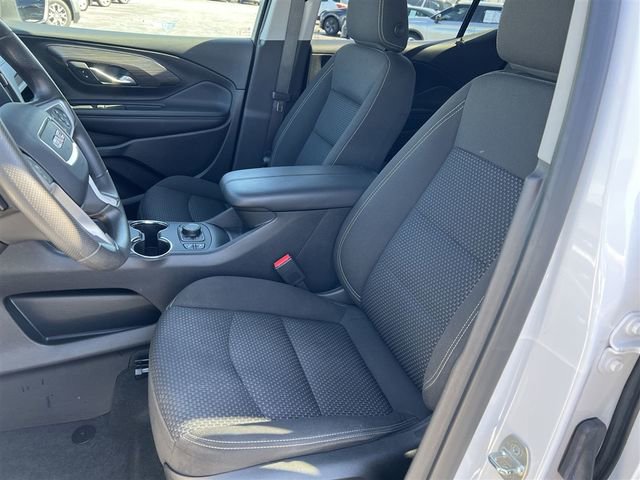 Used 2023 GMC Terrain SLE w/ Driver Convenience Package image 17