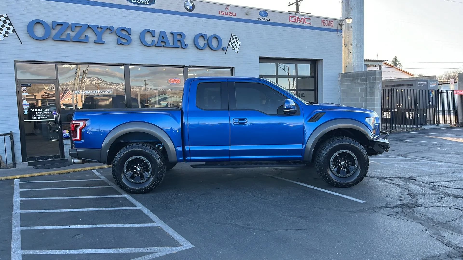 Used 2017 Ford F150 Raptor w/ Equipment Group 802A Luxury AWD/4WD image 2