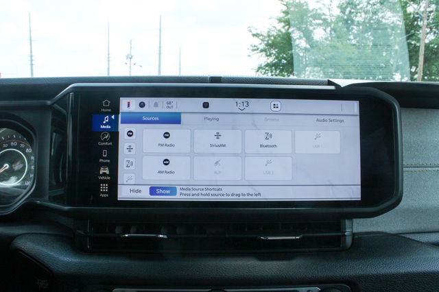 Used 2025 Jeep Wrangler Sport AWD/4WD image 18