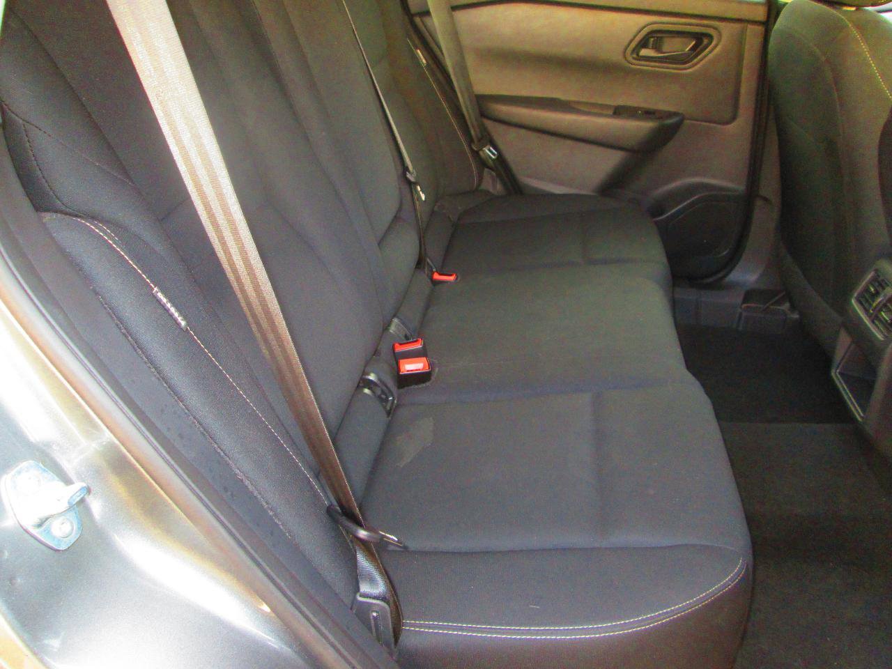 Used 2024 Nissan Rogue S AWD/4WD image 8