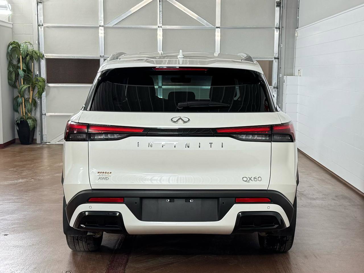 Used 2025 INFINITI QX60 Luxe AWD/4WD image 4