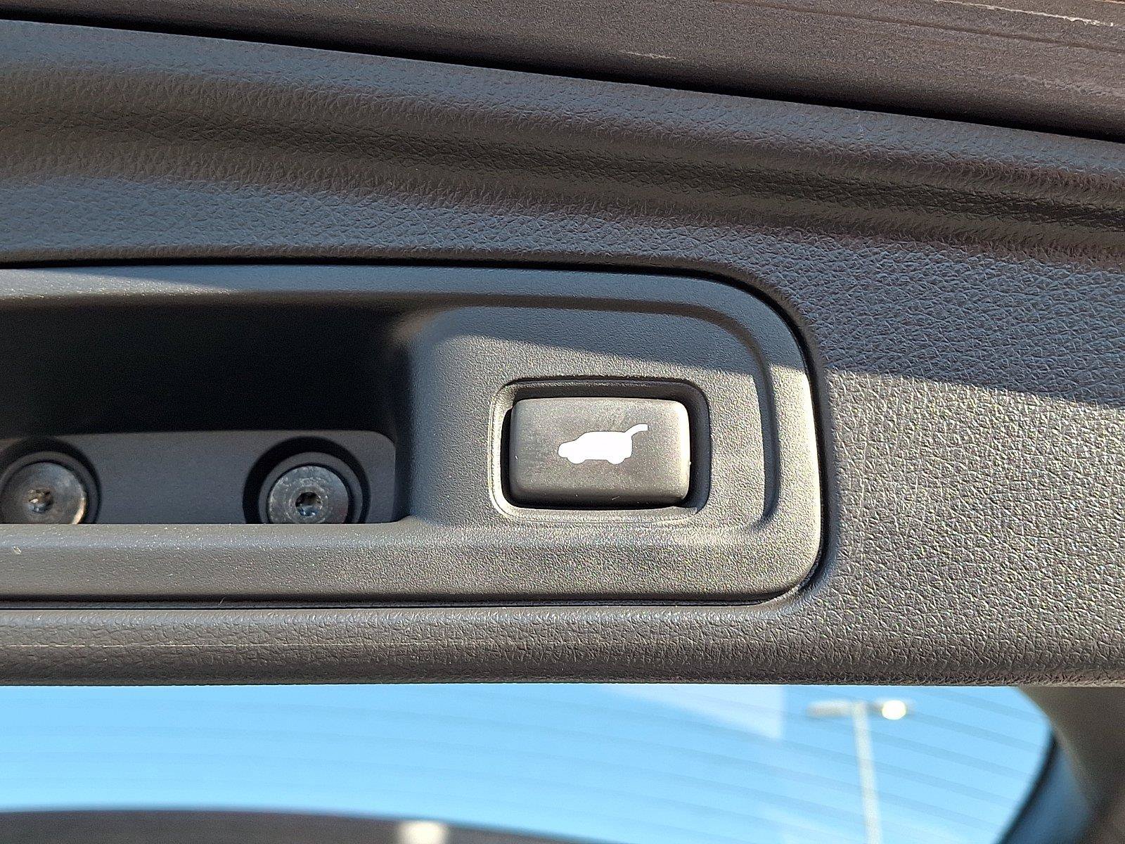 Used 2019 Honda Pilot Touring image 34