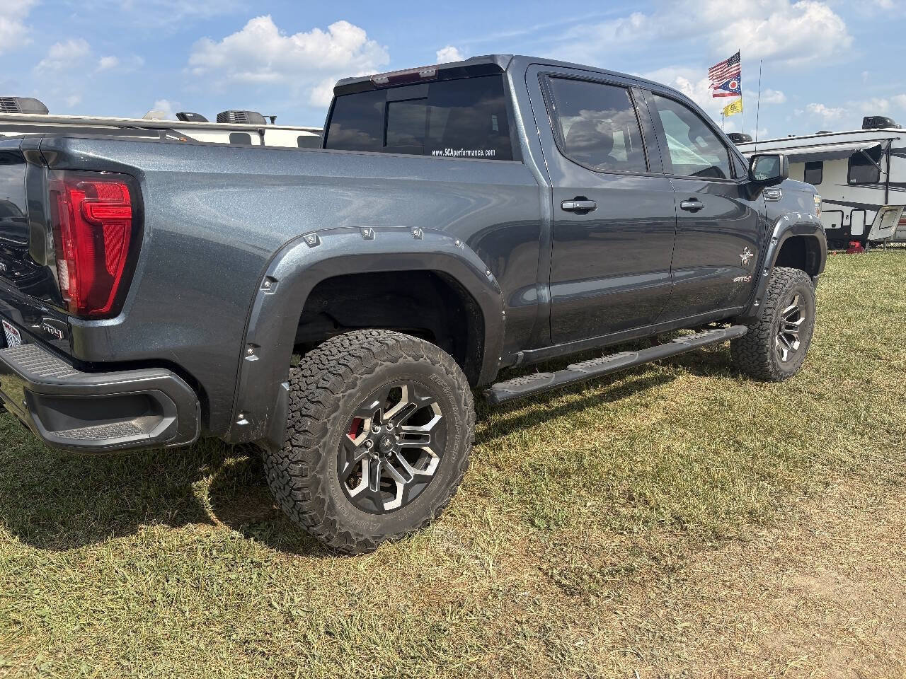 Used 2020 GMC Sierra 1500 AT4 w/ AT4 Premium Package AWD/4WD image 11