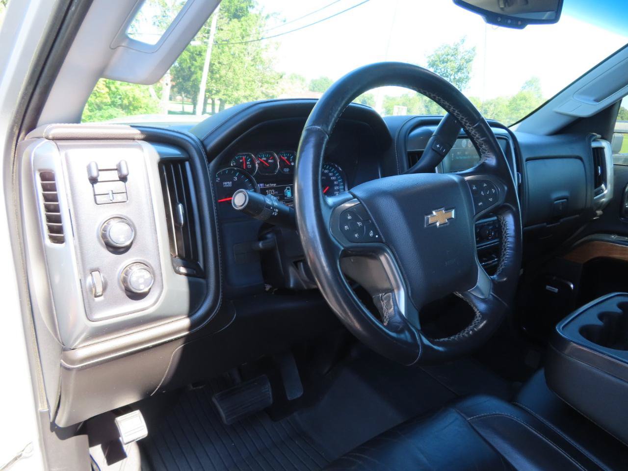 Used 2019 Chevrolet Silverado 2500 LTZ w/ Duramax Plus Package AWD/4WD image 32
