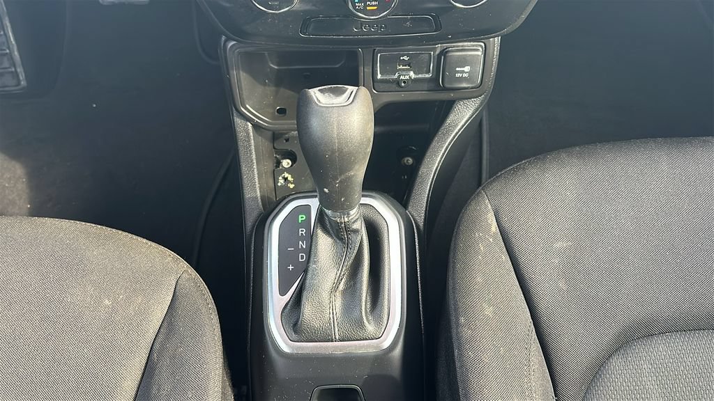 Used 2019 Jeep Renegade Sport w/ Sport Appearance Group FWD image 27