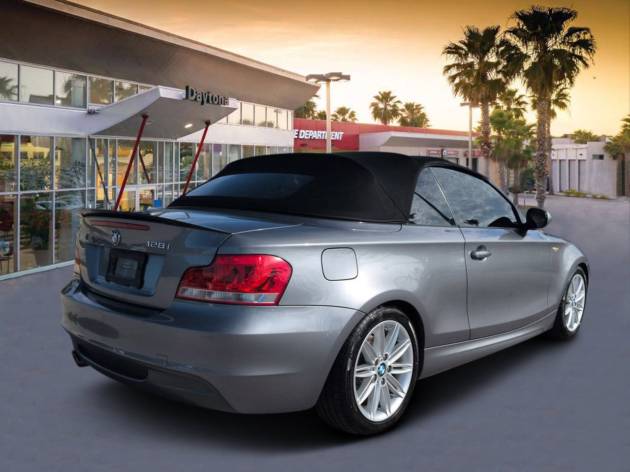 Used 2013 BMW 128i Convertible RWD image 3
