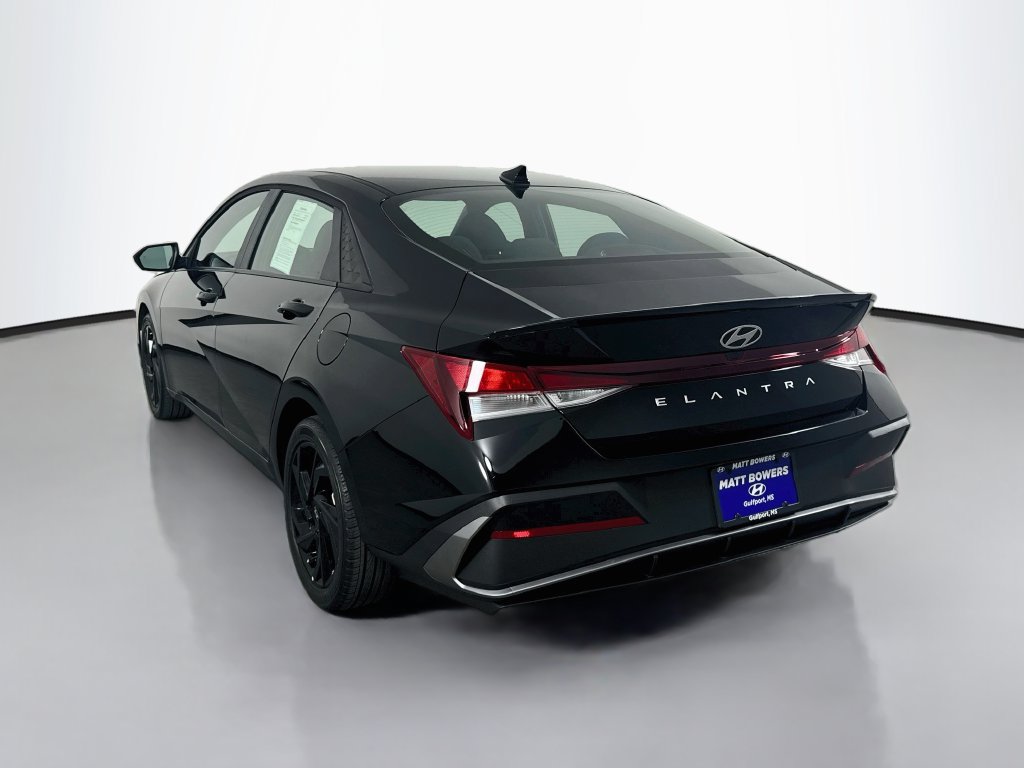 Certified 2026 Hyundai Elantra Sport FWD image 7