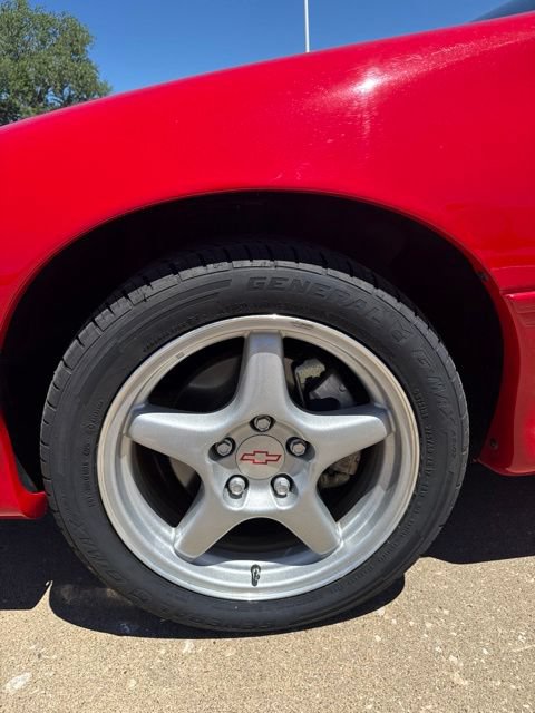 Used 1998 Chevrolet Camaro Z28 w/ SS Performance/Appearance Pkg RWD image 41
