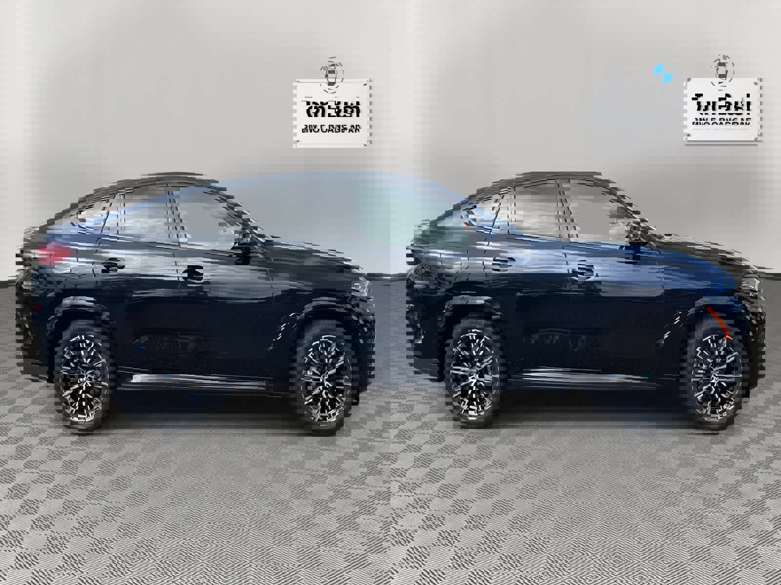 Certified 2025 BMW X6 xDrive40i image 2