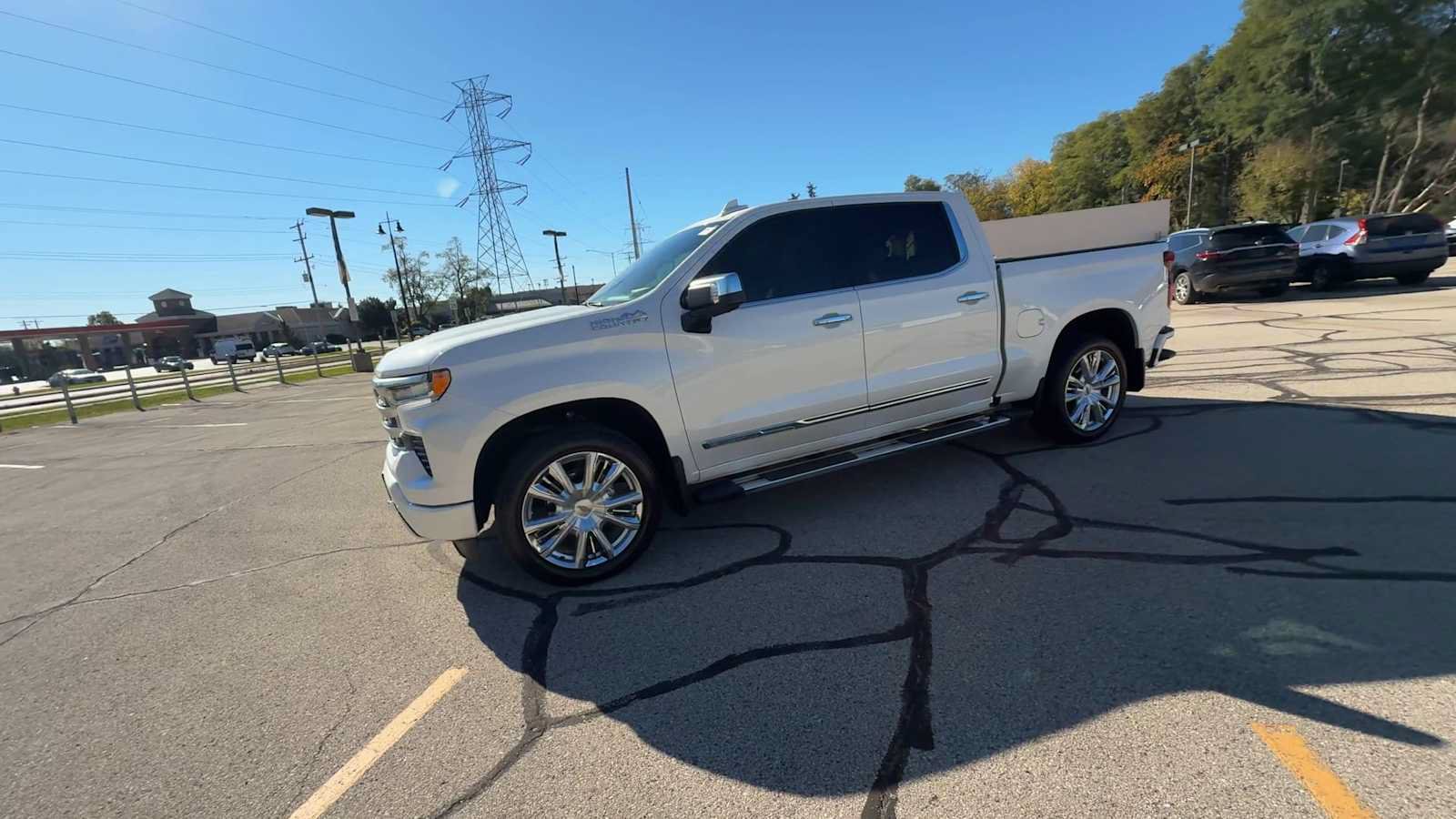 Certified 2023 Chevrolet Silverado 1500 High Country w/ High Country Premium Package AWD/4WD image 4