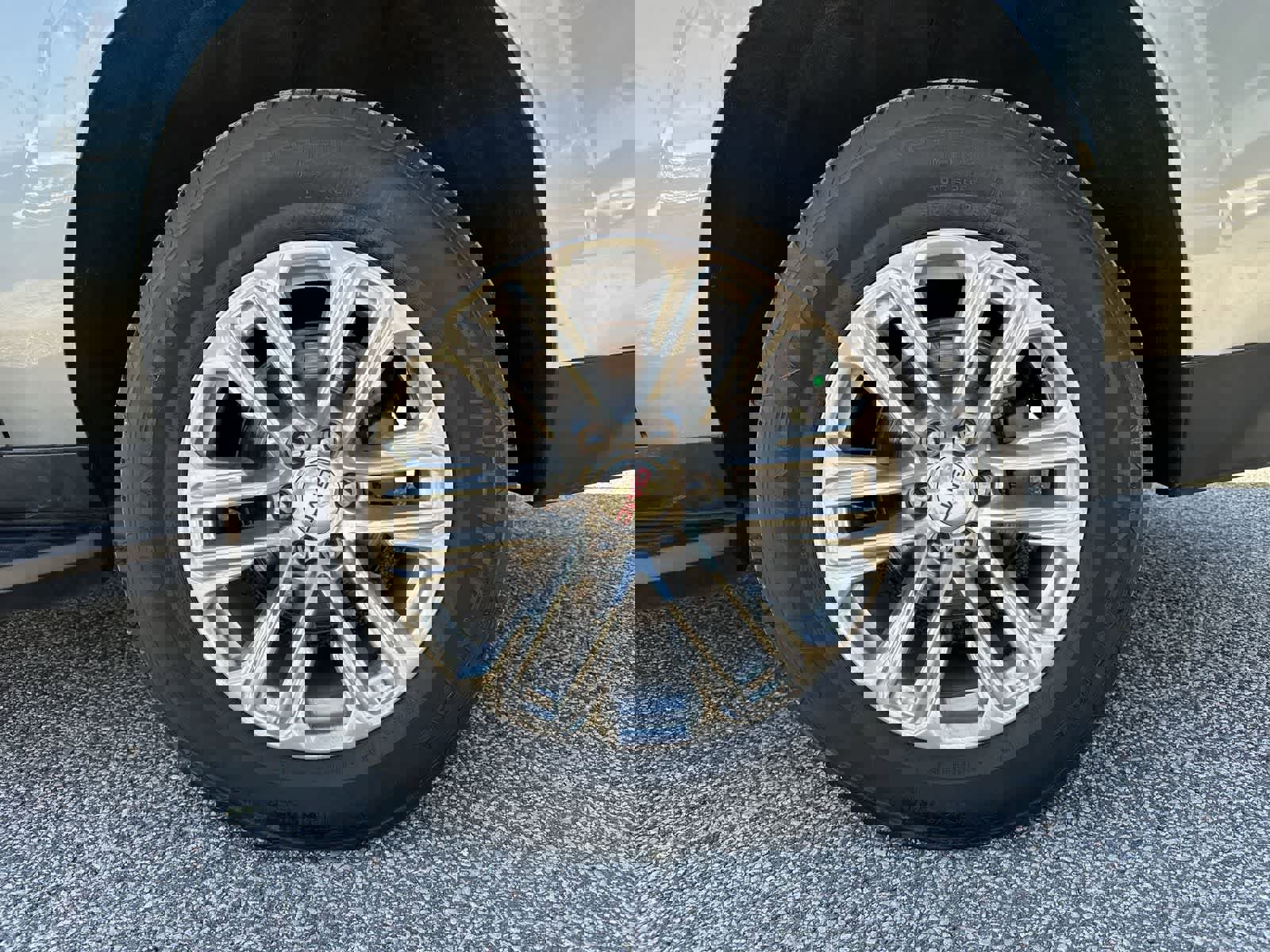 Used 2023 GMC Yukon XL Denali image 8