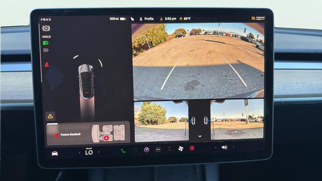 Used 2022 Tesla Model Y Long Range image 18