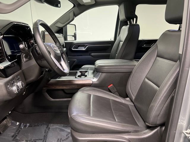 Used 2025 GMC Sierra 3500 SLT w/ SLT Premium Package image 18