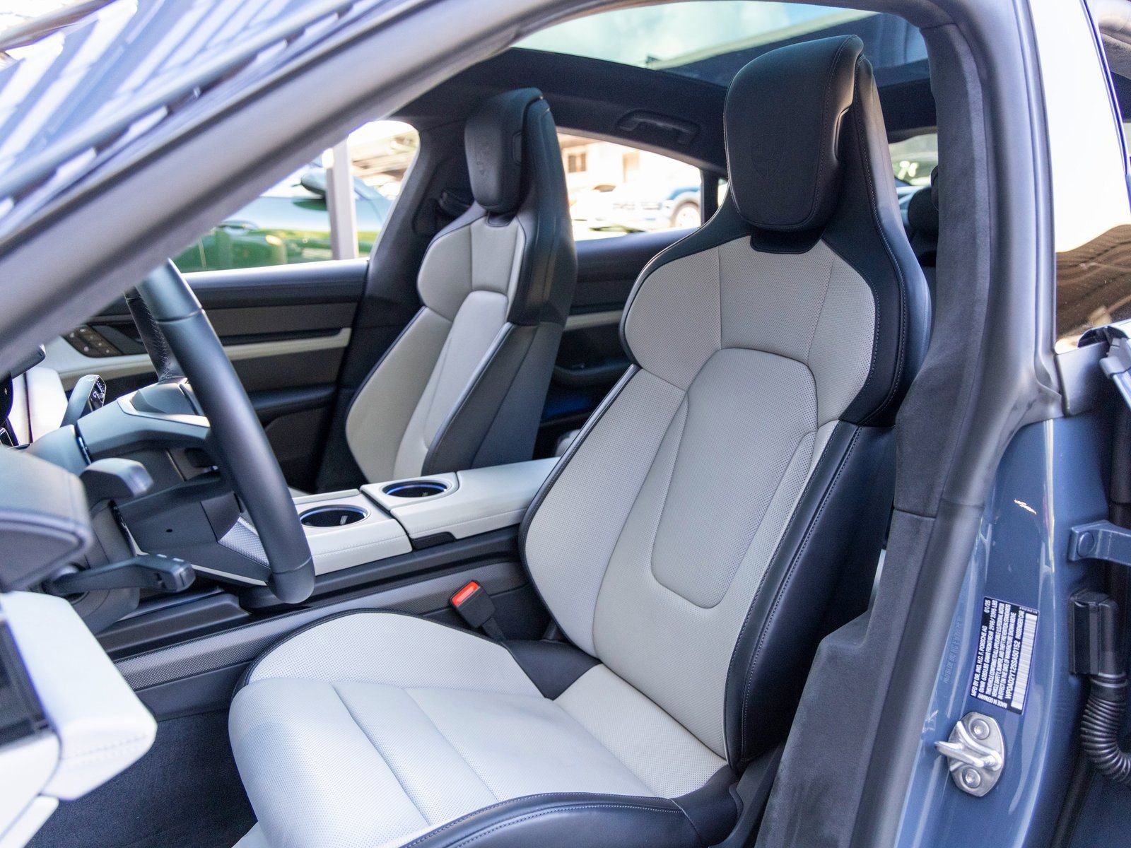 Certified 2025 Porsche Taycan GTS image 5