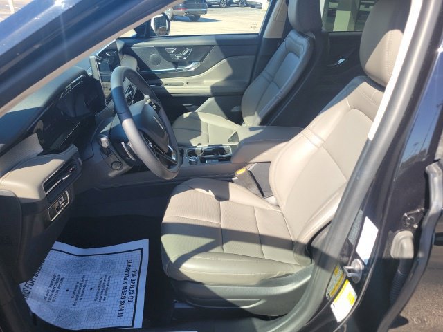 Certified 2024 Lincoln Corsair AWD w/ Equipment Group 101A image 4