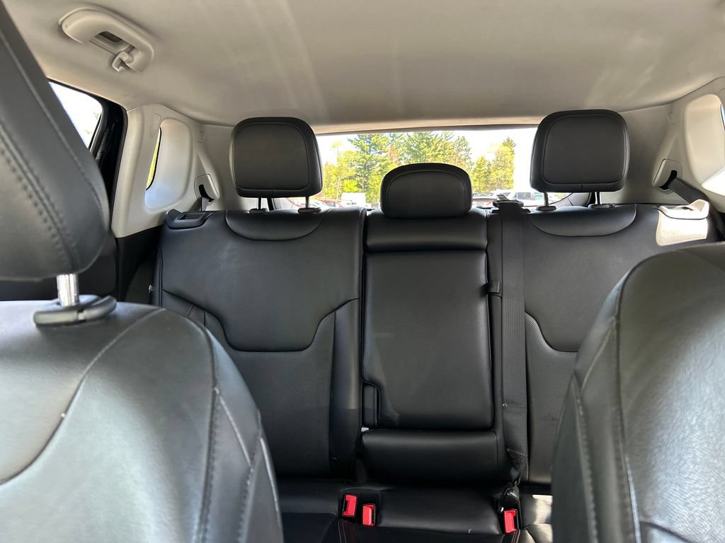 Used 2022 Jeep Compass Limited AWD/4WD image 30