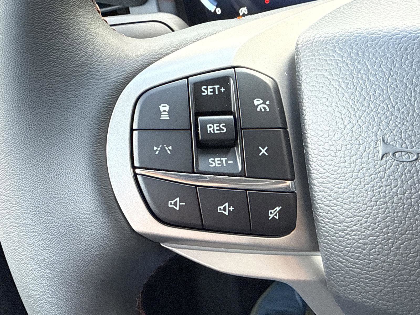 New 2026 Ford Explorer Active w/ Active Comfort Package image 16