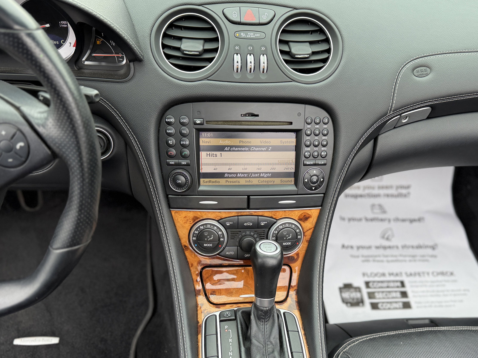 Used 2012 Mercedes-Benz SL 550 image 19