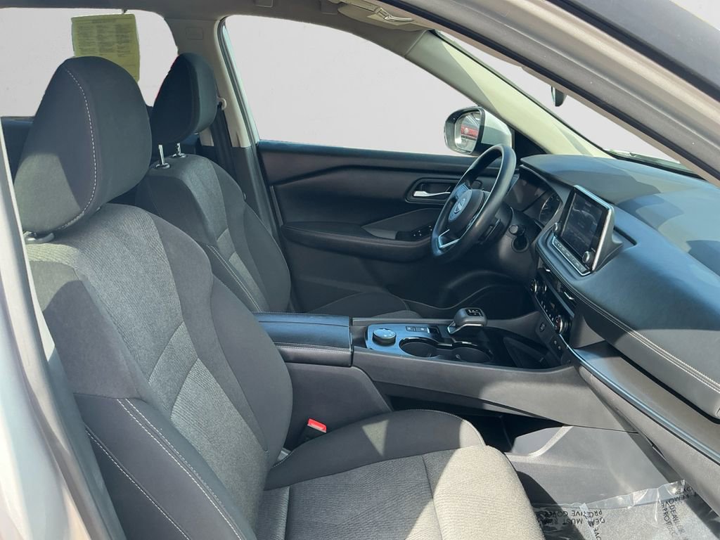 Used 2024 Nissan Rogue SV AWD/4WD image 15