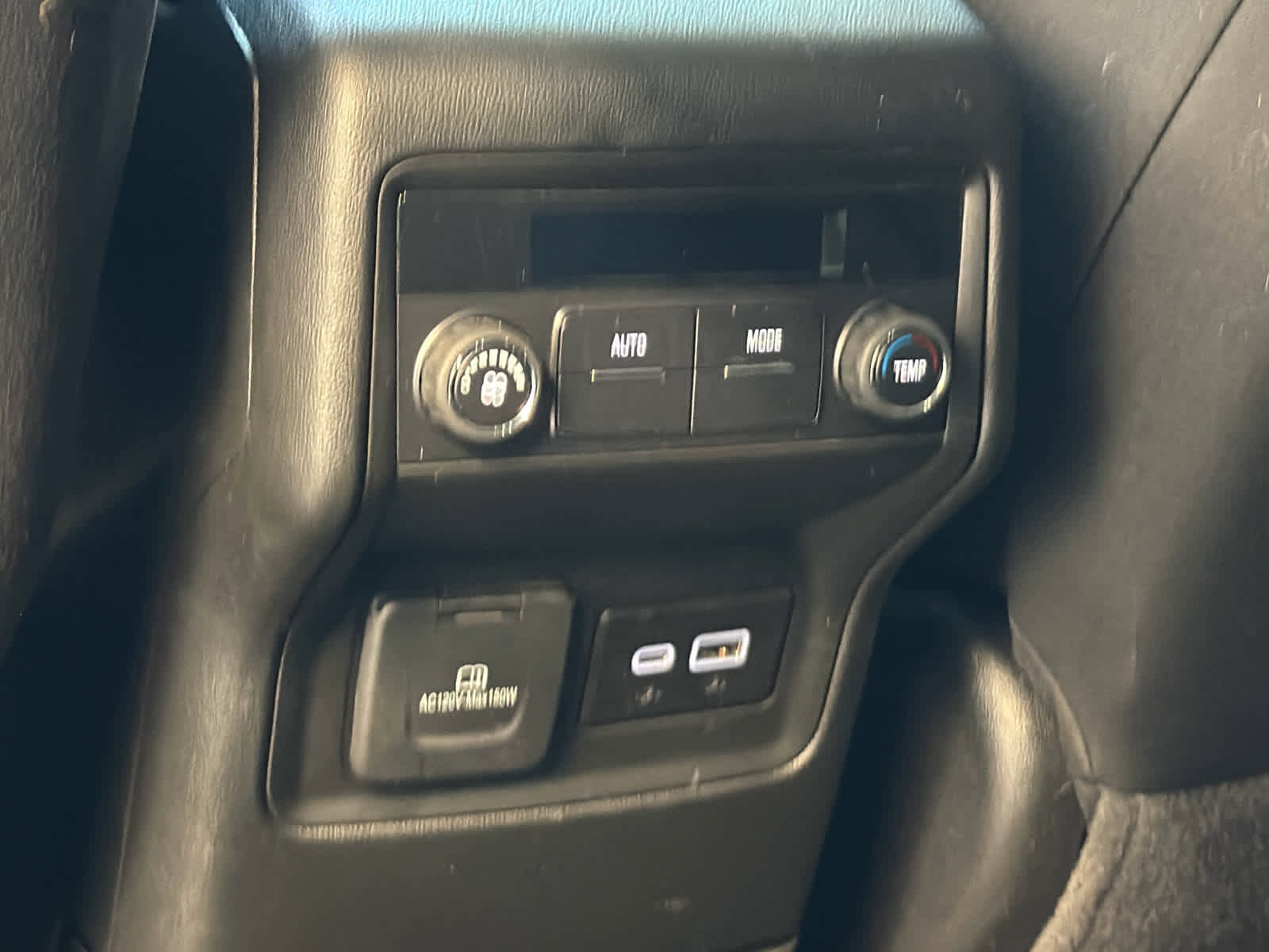 Used 2023 GMC Acadia SLE w/ Driver Convenience Package image 22