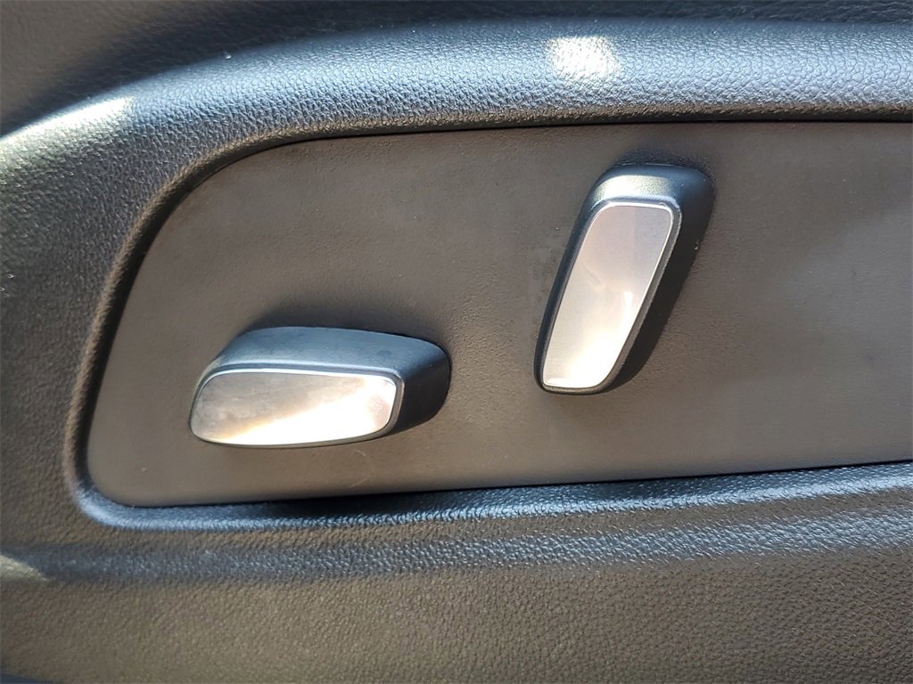 Certified 2023 Cadillac XT6 Luxury image 22