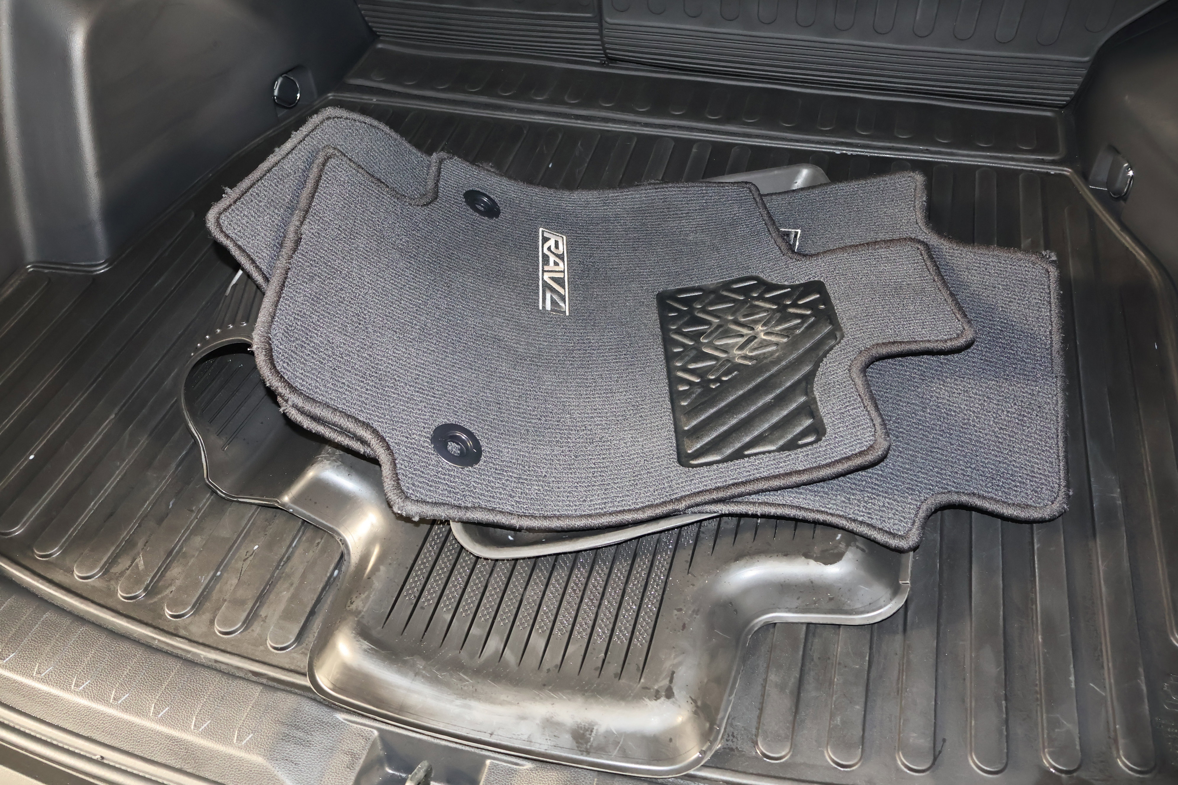 Used 2025 Toyota RAV4 XLE w/ Convenience Package image 52