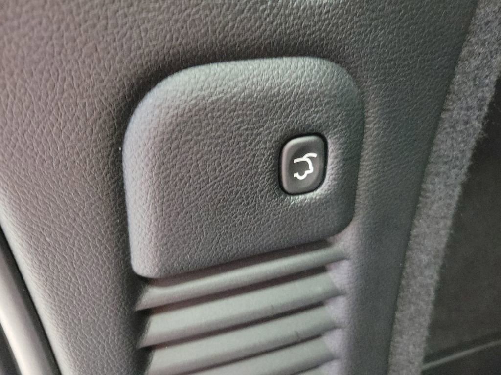 Used 2022 Dodge Durango GT image 11