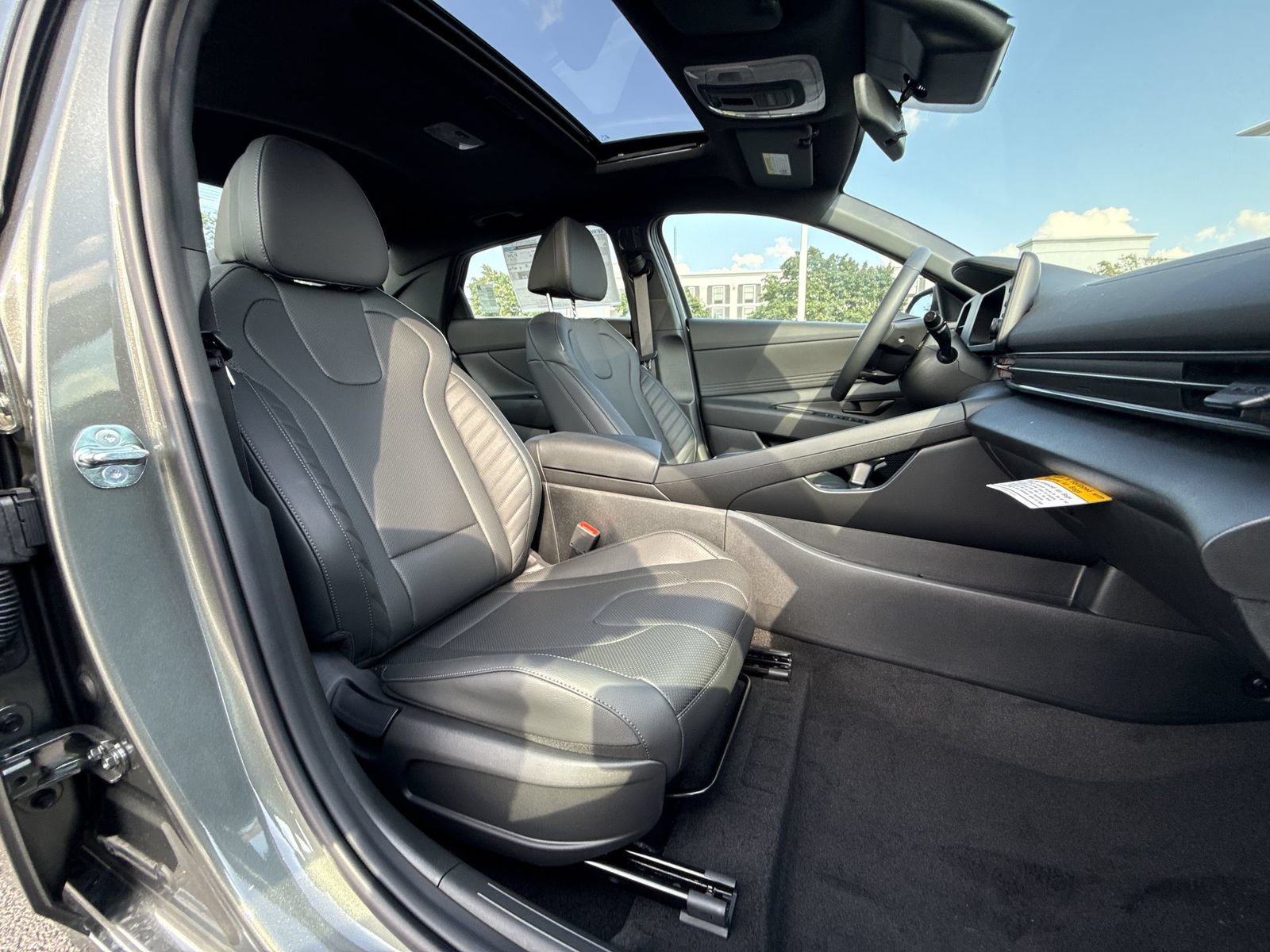 New 2026 Hyundai Elantra SEL Sport FWD image 26