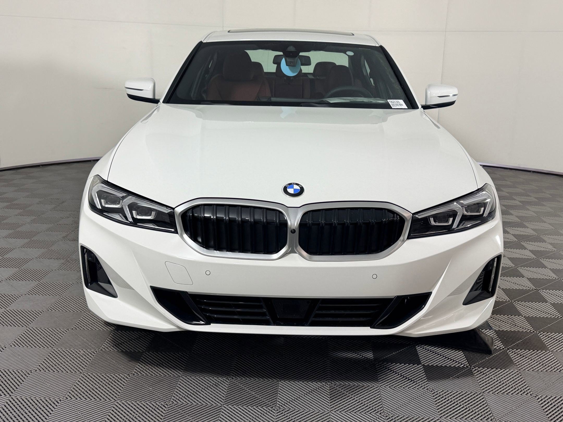 Used 2026 BMW 330i xDrive Sedan w/ Premium Package AWD/4WD image 6