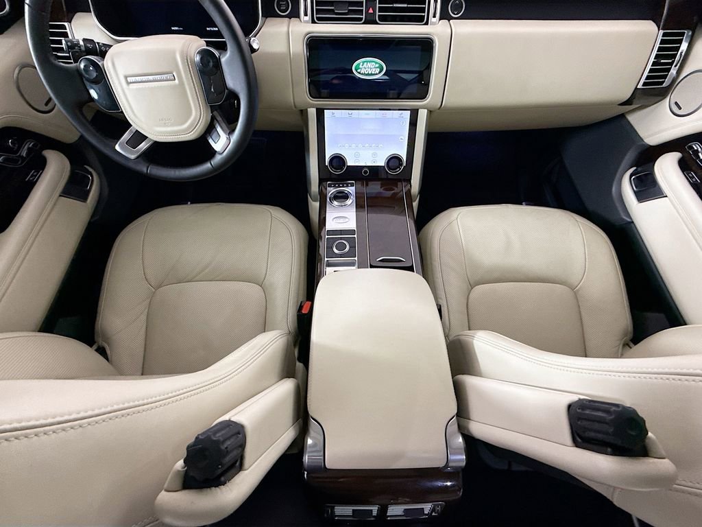 Used 2020 Land Rover Range Rover HSE image 17