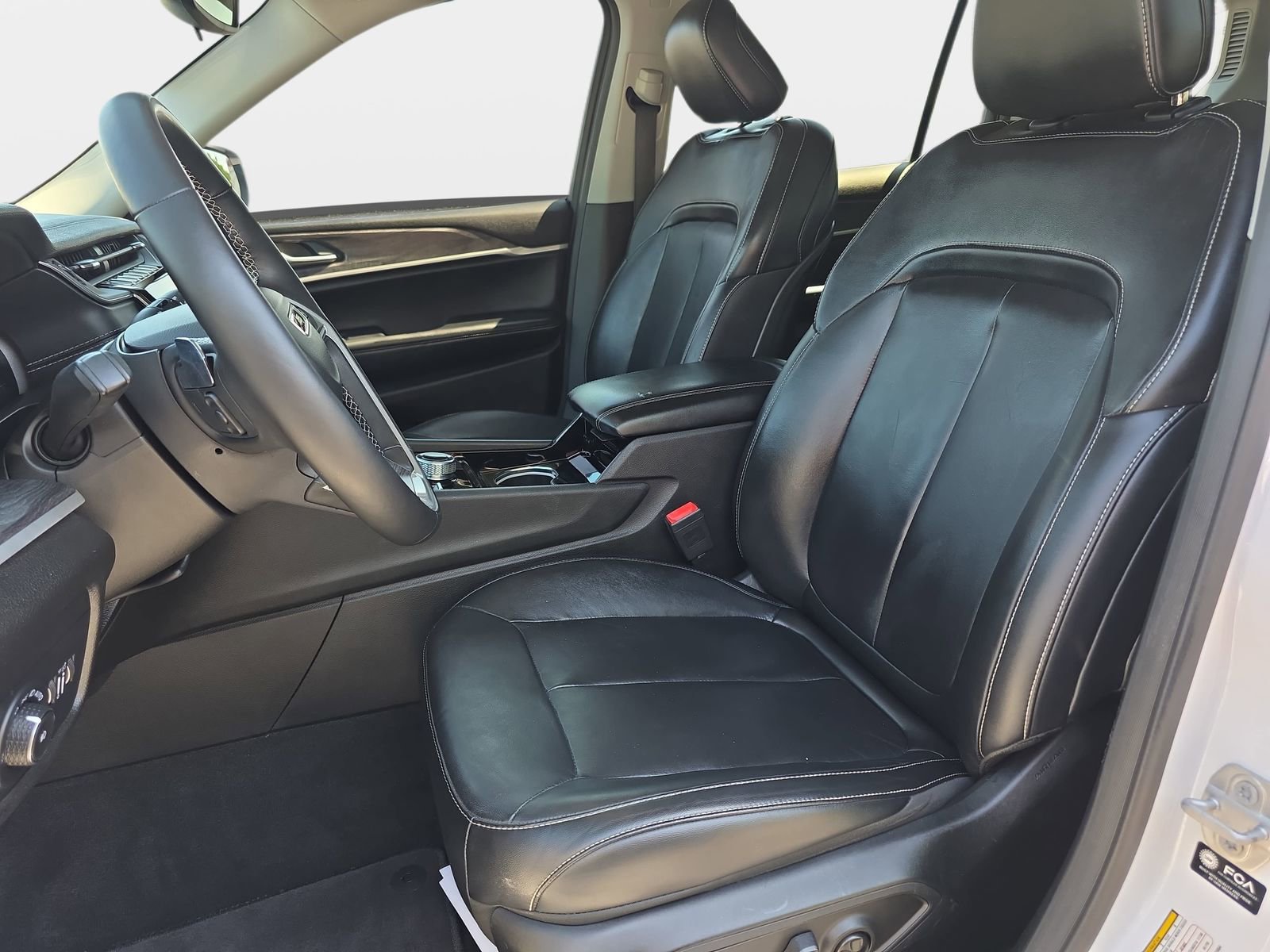 Used 2021 Jeep Grand Cherokee L Limited AWD/4WD image 16