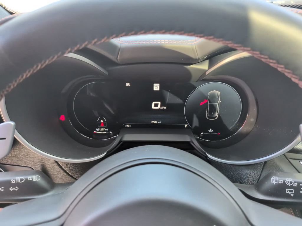 Used 2025 Alfa Romeo Stelvio Sprint image 25