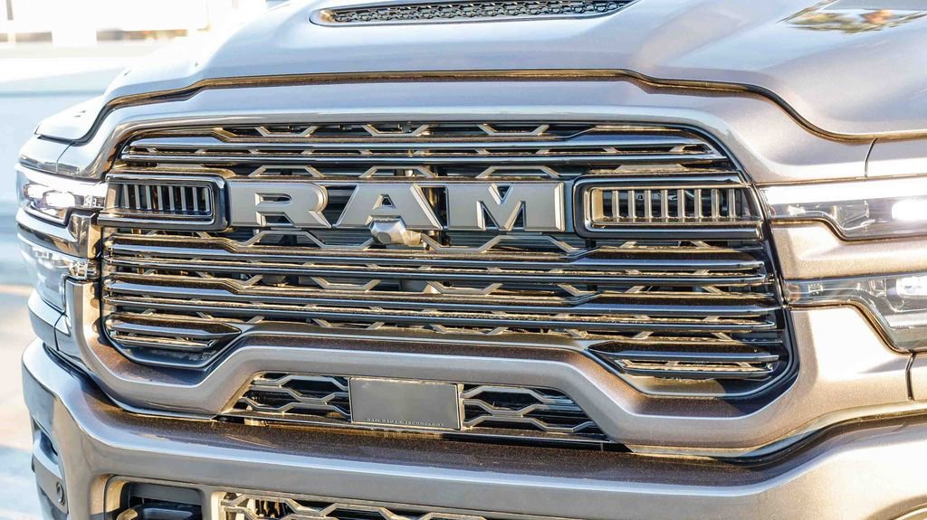 New 2026 RAM 2500 Laramie AWD/4WD image 6