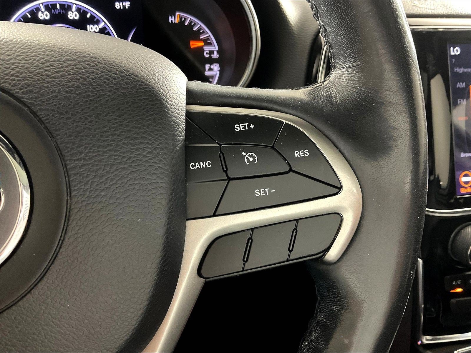 Used 2019 Jeep Grand Cherokee Altitude AWD/4WD image 12