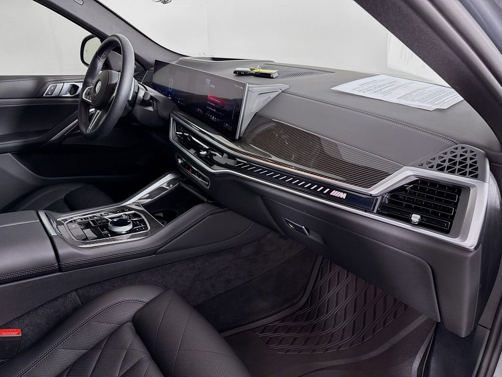 Used 2025 BMW X6 M60i AWD/4WD image 29