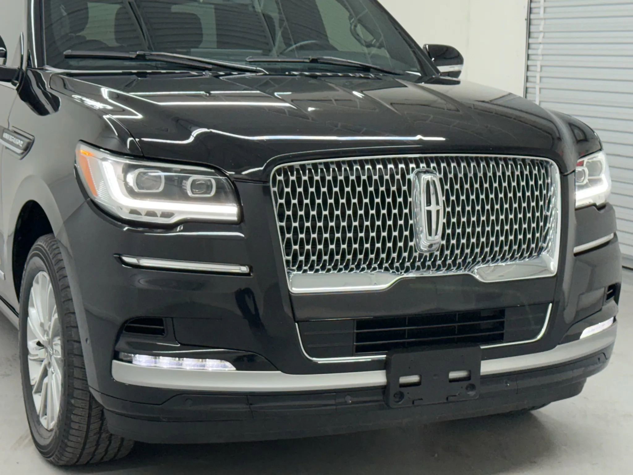 Used 2023 Lincoln Navigator L Standard Sport Utility 4D image 53