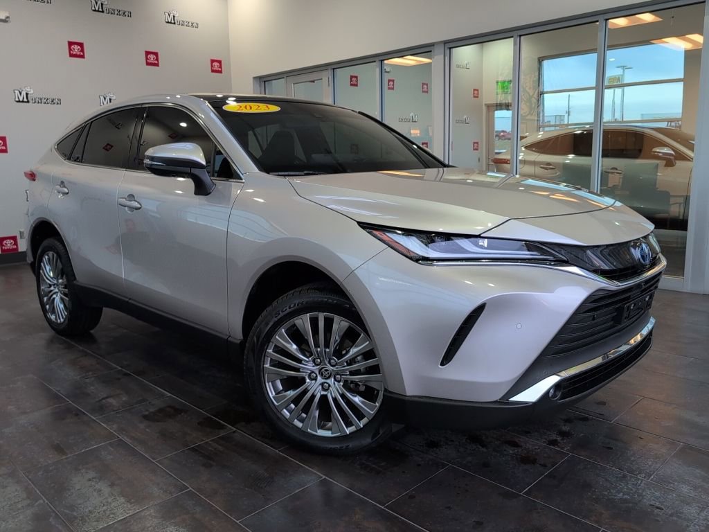 Certified 2023 Toyota Venza Limited image 2