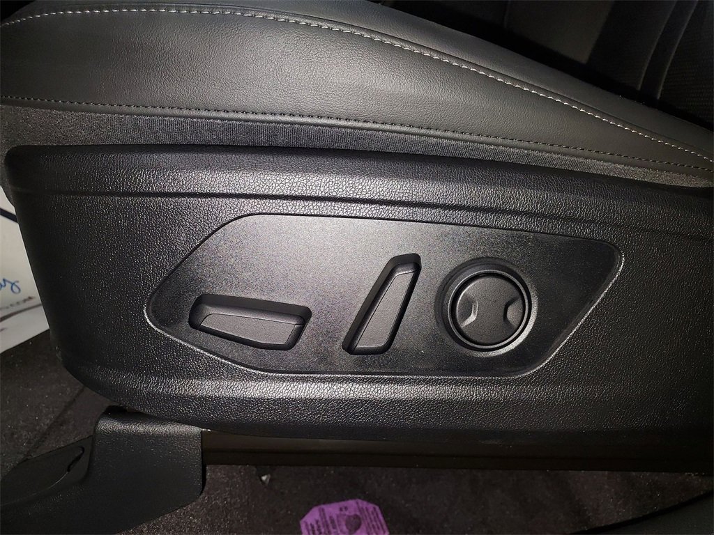 Used 2025 Kia Sorento S w/ Panoramic Sunroof Package image 18