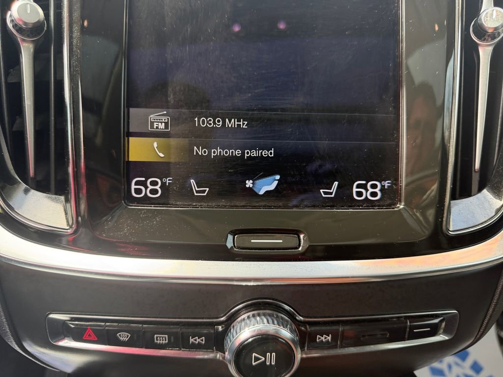 Used 2021 Volvo S60 T5 Momentum image 25