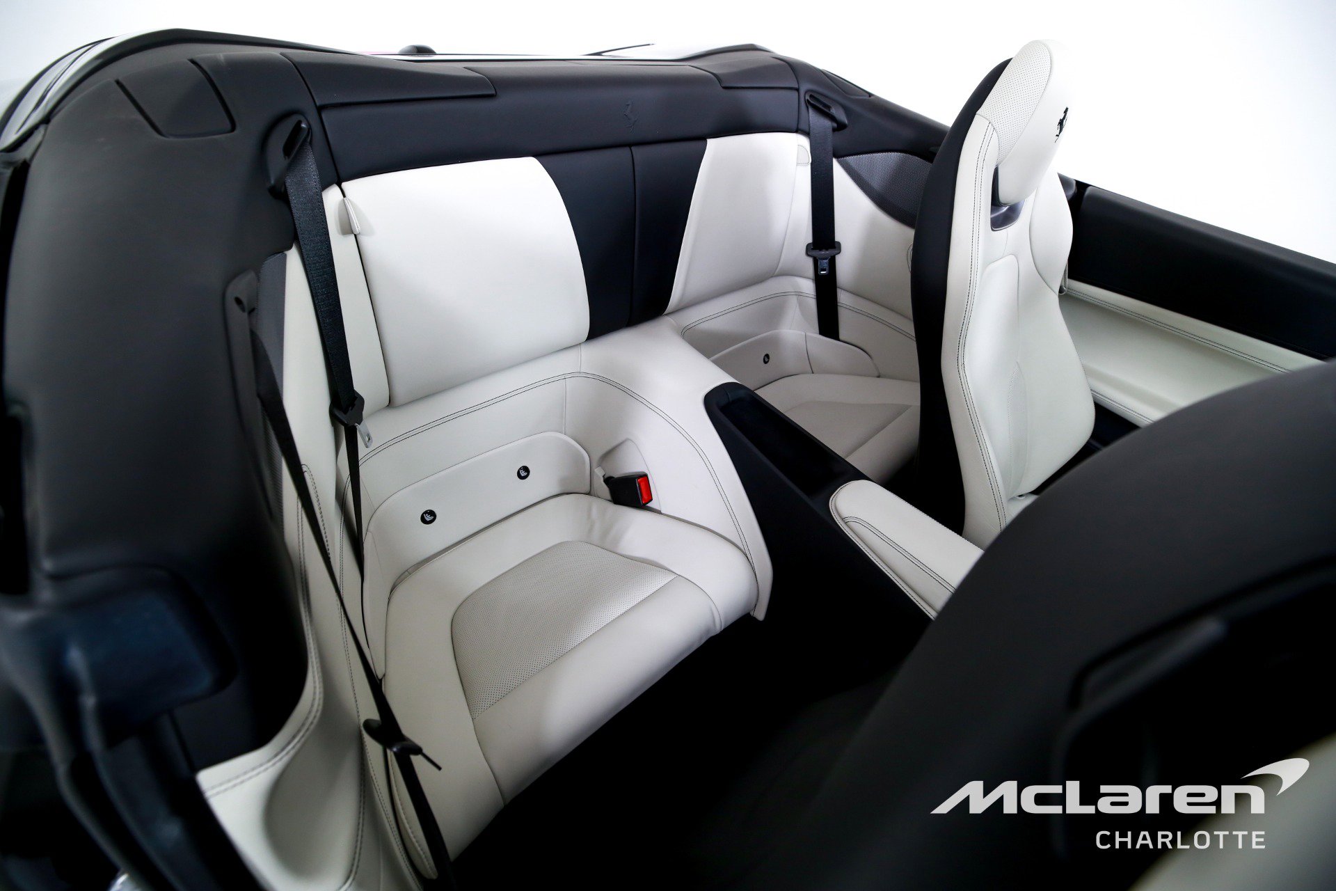 Used 2020 Ferrari Portofino image 24