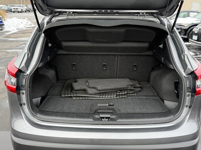 Used 2021 Nissan Rogue Sport SL w/ Premium Package image 5